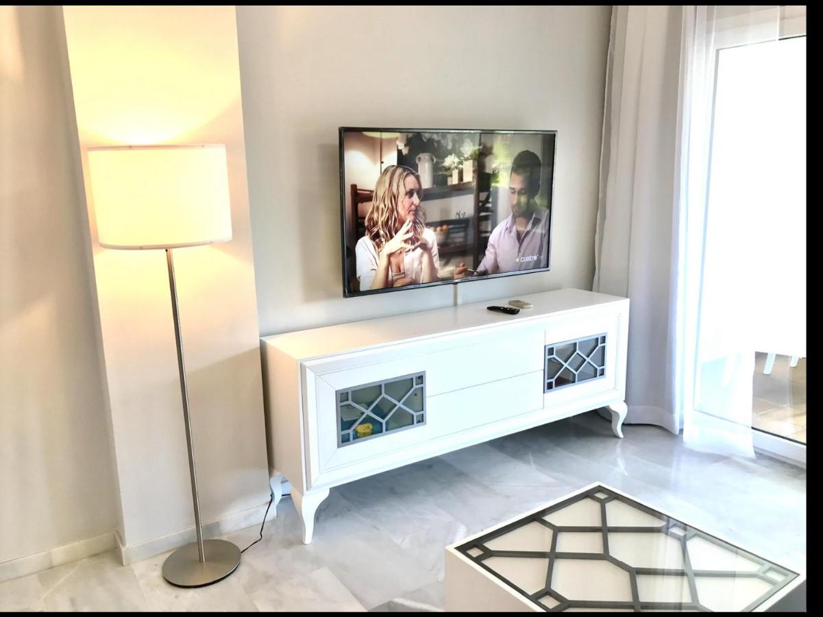 Sitio de Calahonda Mi Capricho 3-5 Beachfront- Apartment With Sea Views In Costa Del Sol מראה חיצוני תמונה